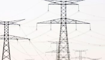 L'UFC-Que Choisir a dénoncé jeudi une "explosion des factures" d'électricité et demandé un moratoire sur le projet de restructuration d'EDF, dont l'association craint qu'il n'entraîne de nouvelles hausses tarifaires