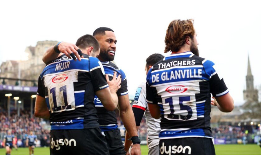 Bath run riot to inflict record defeat on 14-man Saracens