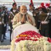 India's Prime Minister Narendra Modi pays his last respects to Mr Singh