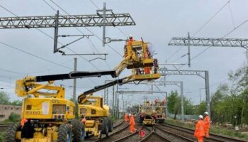 New Year travel chaos fears as £100,000 of cables stolen from huge train project