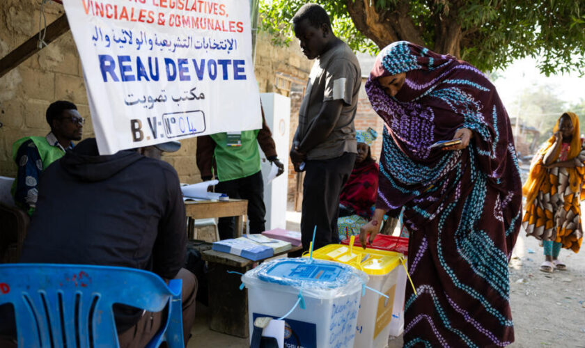 Élections générales au Tchad : faible affluence à l'ouverture des bureaux de vote