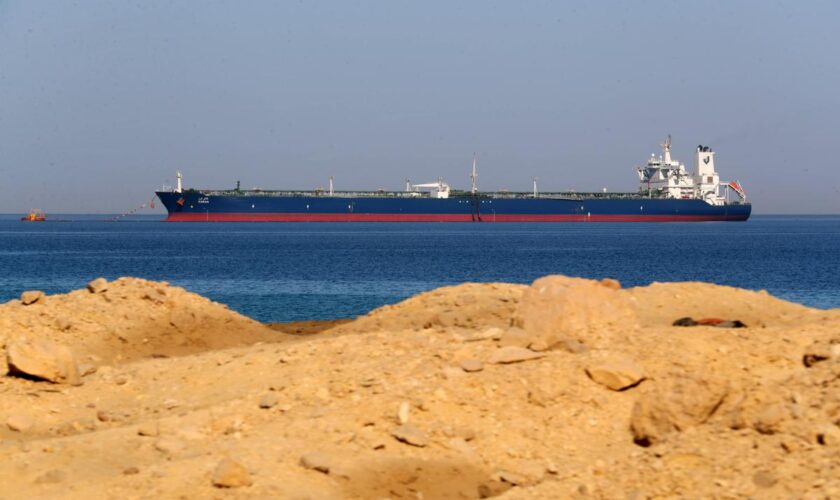 L’Egypte teste un allongement du canal de Suez