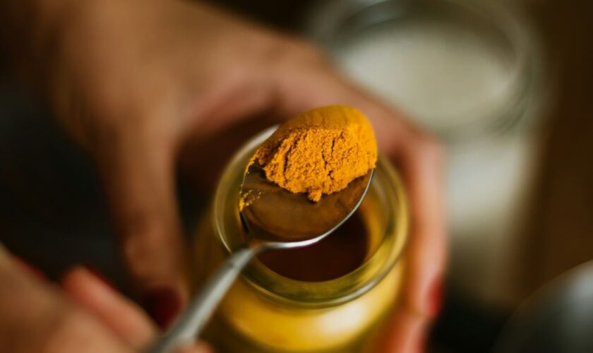 Le curcuma, une épice qui accumule les bienfaits dont la perte de poids