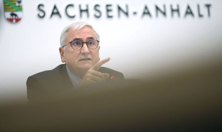 "Unser Personalbestand ist sehr hoch und wir können uns ihn definitiv nicht mehr leisten": Das sagt Finanzminister Michael Richt