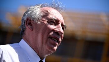 Bayrou tente de rassurer sur la rentrée scolaire à Mayotte