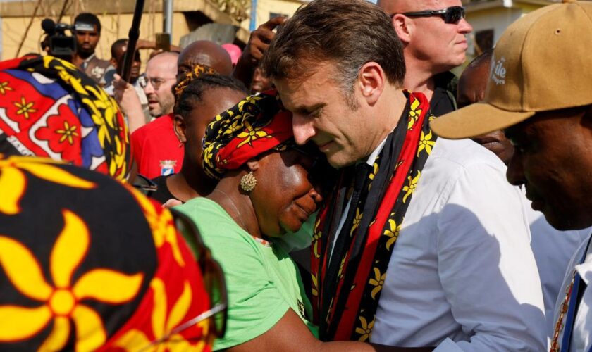 À Mayotte, Emmanuel Macron confronté à la détresse et à la colère des habitants