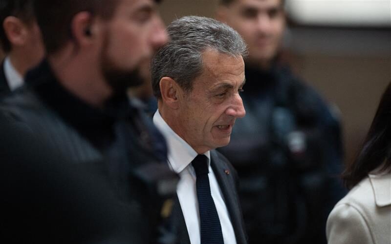 Affaire des écoutes «Bismuth» : Nicolas Sarkozy définitivement condamné à un an ferme sous bracelet électronique