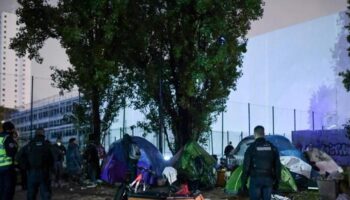 Al menos cinco muertos en un tiroteo cerca de un campo de inmigrantes en el norte de Francia