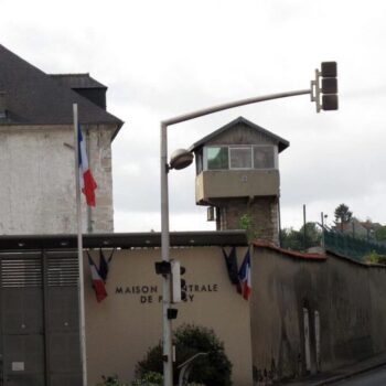 Après 14 ans à la Centrale de Poissy, un détenu s’évade lors d’un rendez-vous au consulat du Maroc à Pontoise