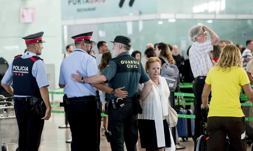 Asociaciones de guardias civiles rechazan traspasar sus competencias en puertos y aeropuertos de Cataluña