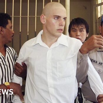 Australia says 'Bali Nine' drug smugglers have returned home