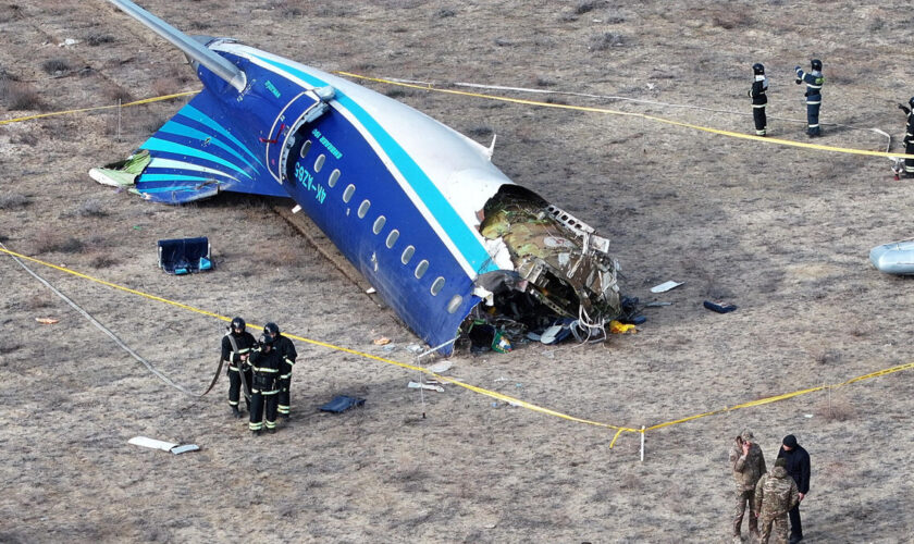 Azerbaïjan Airlines : Poutine évoque des tirs de la défense aérienne russe au moment du crash