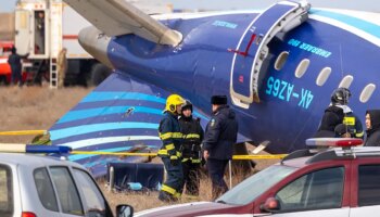 Azerbaiyan Airlines suspende los vuelos a siete ciudades rusas tras derribar Rusia uno de sus aviones en Kazajistán