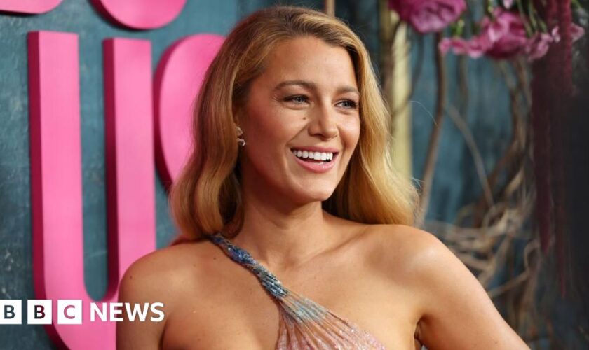 Blake Lively accuses co-star Justin Baldoni of smear campaign