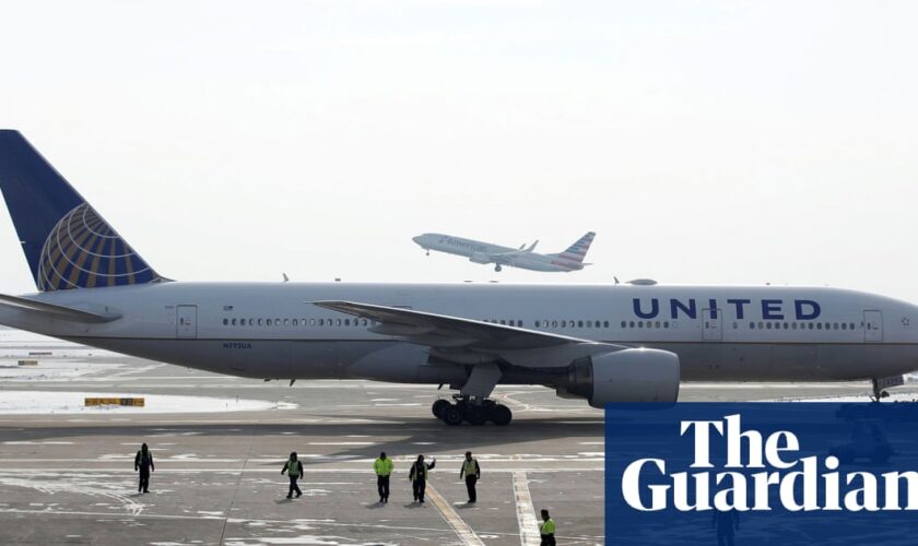 Body discovered in wheel well of United Airlines plane in Hawaii