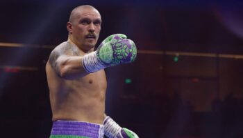 Boxe : imprenable, Usyk maîtrise encore Fury et conserve ses ceintures mondiales des lourds