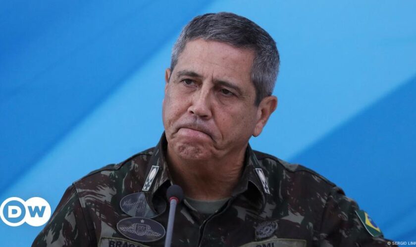 Brazil: Ex-defense minister held for meddling in coup probe