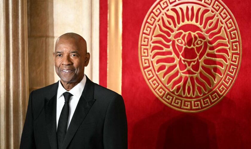 « Cela a pris du temps » : Denzel Washington obtient le titre de « ministre de Dieu » dans une église de New York