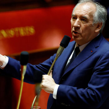 « Cela n’a pas été inventé pour rien » : François Bayrou peut-il vraiment se passer du 49.3 ?