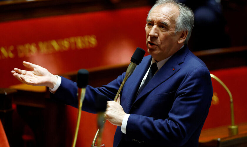 « Cela n’a pas été inventé pour rien » : François Bayrou peut-il vraiment se passer du 49.3 ?