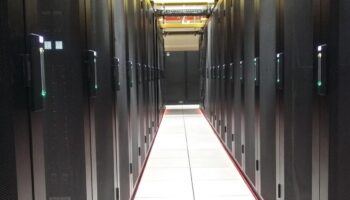 Construction de data centers : en Essonne, le débat manqué…