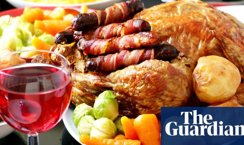 Cost of average UK Christmas dinner up 6.5% as veg prices soar