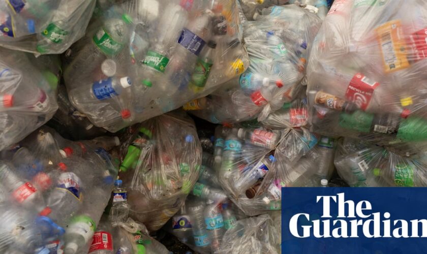 Countries call for binding targets to cut plastic production after talks fail