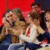 Crece la guerra en el feminismo por el giro LGBTI del PSOE: Sánchez se aleja de la ONU y fuerza una fractura con Sumar por tratar a las trans como "estorbo"