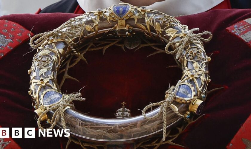 Crown of Thorns returns to Notre-Dame Cathedral after fire