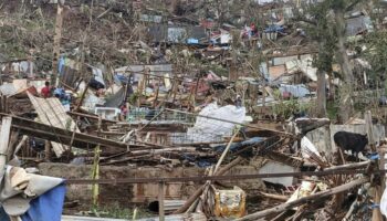 Cyclone Chido : à Mayotte, « on se croirait après la Seconde Guerre mondiale »