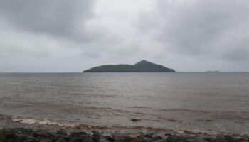 Cyclone à Mayotte : quelle est la différence entre alerte rouge et alerte violette ?