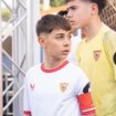 Daniel Begines, el infantil palaciego del Sevilla cuyo ídolo es su vecino Jesús Navas