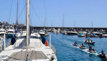 Detenido por agredir a su pareja e intentar matar al capitán de una excursión en barco en Tenerife