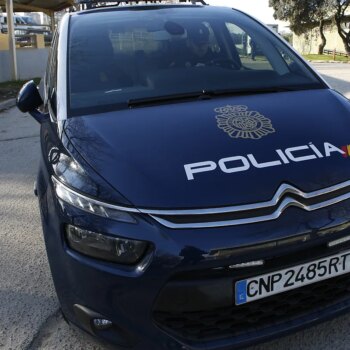 Dos falsos policías secuestran a una joven en Carabanchel, piden a su novio un rescate de joyas y dinero por ella y la liberan una hora después en Fuenlabrada