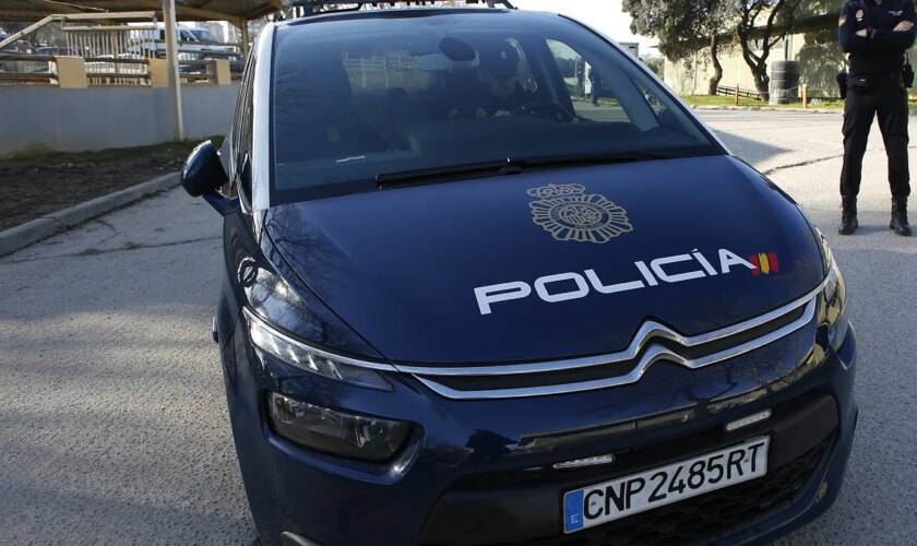 Dos falsos policías secuestran a una joven en Carabanchel, piden a su novio un rescate de joyas y dinero por ella y la liberan una hora después en Fuenlabrada