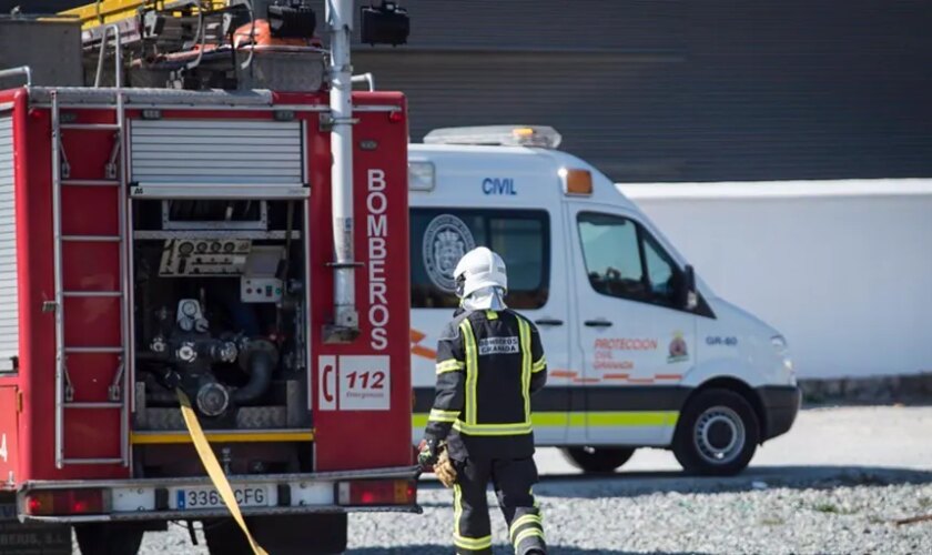 Dos heridos en el incendio de un apartamento turístico en Granada capital