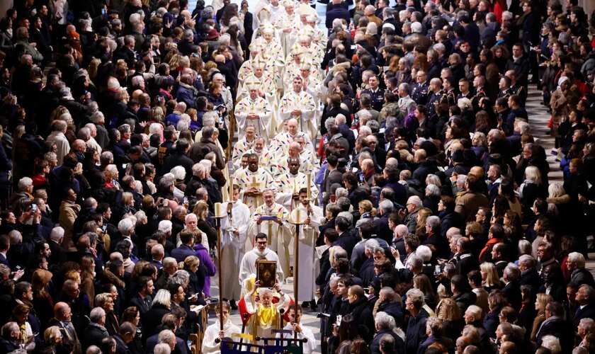 El PP culpa al Gobierno de que ningún representante español acudiera a la reapertura de Notre Dame: "Es verdaderamente vergonzoso"