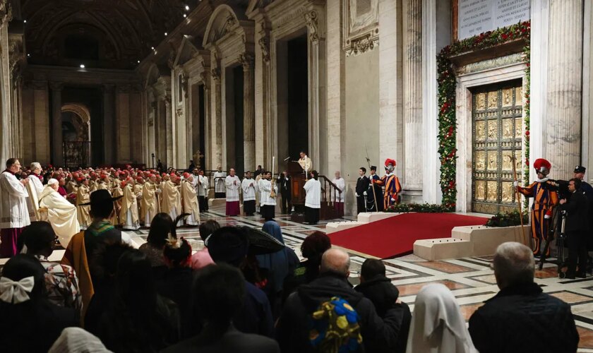 El Papa Francisco abre la Puerta Santa del Jubileo de la esperanza