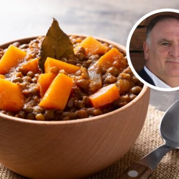 El chef José Andres explica cómo cocinar las lentejas para que te salgan más ricas: usa estos trucos que aprendió de su madre