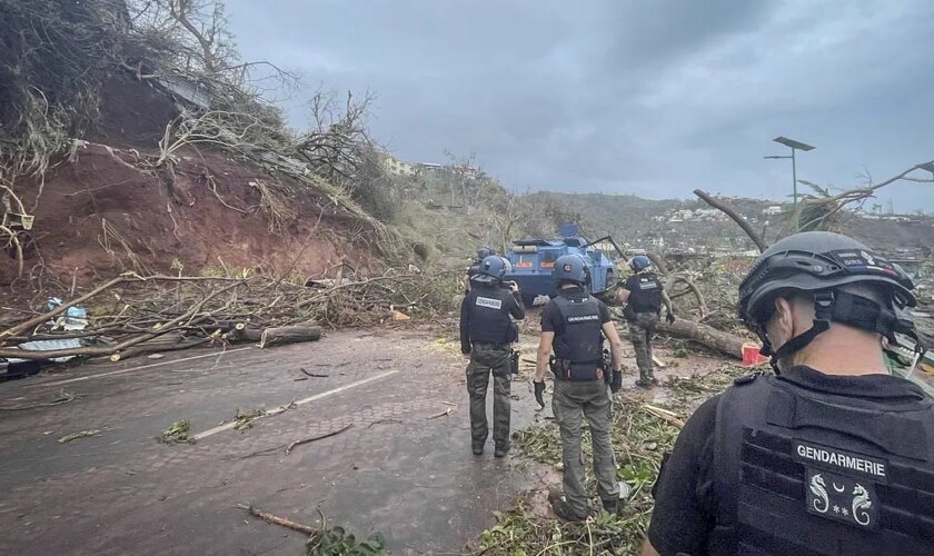 El ciclón Chido arrasa la isla francesa de Mayotte: "Necesitamos días y días para valorar el número de víctimas"