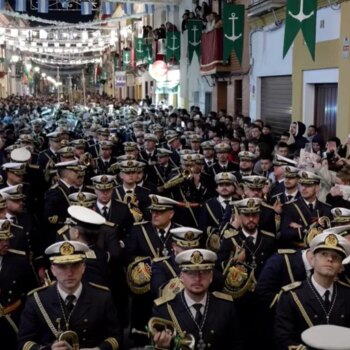 El estreno de las Tres Caídas de Triana del popurrí de Arahal