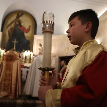 El miedo de los cristianos de Alepo (y Damasco) y los yihadistas que reparten pan en las iglesias y protegen los árboles de Navidad