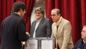 El rector de la Universidad de Sevilla prorroga el presupuesto, mantiene el claustro y no aclara cuándo habrá elecciones