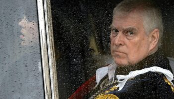 «Espion» chinois proche du prince Andrew : l’ombre de la surveillance de Pékin plane sur la Couronne britannique