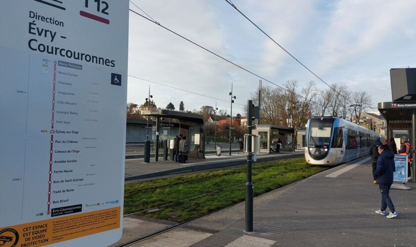 Essonne : un an après sa mise en service, le tram-train T12 n’a pas encore trouvé sa vitesse de croisière