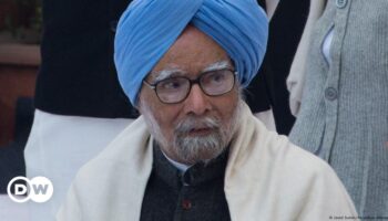 Ex-PM Manmohan Singh, behind economic reform in India, dies