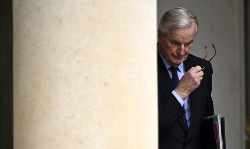 Face au risque de censure, Michel Barnier sur un fil