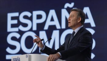 Feijóo recupera la bandera económica del PP contra la euforia de Sánchez: "Debemos más dinero que nunca y pagamos más impuestos que nunca"