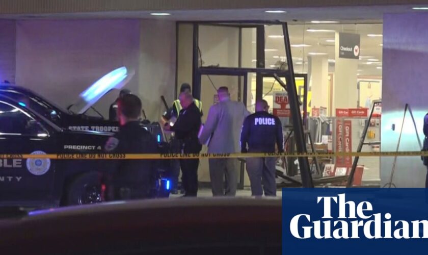 Fleeing motorist dead after driving into Texas mall and injuring five, police say