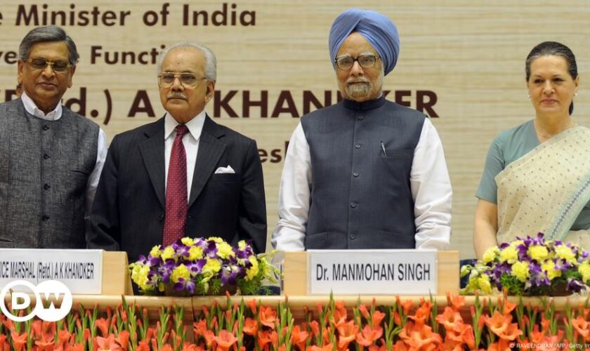 Former Indian PM Manmohan Singh dies, aged 92